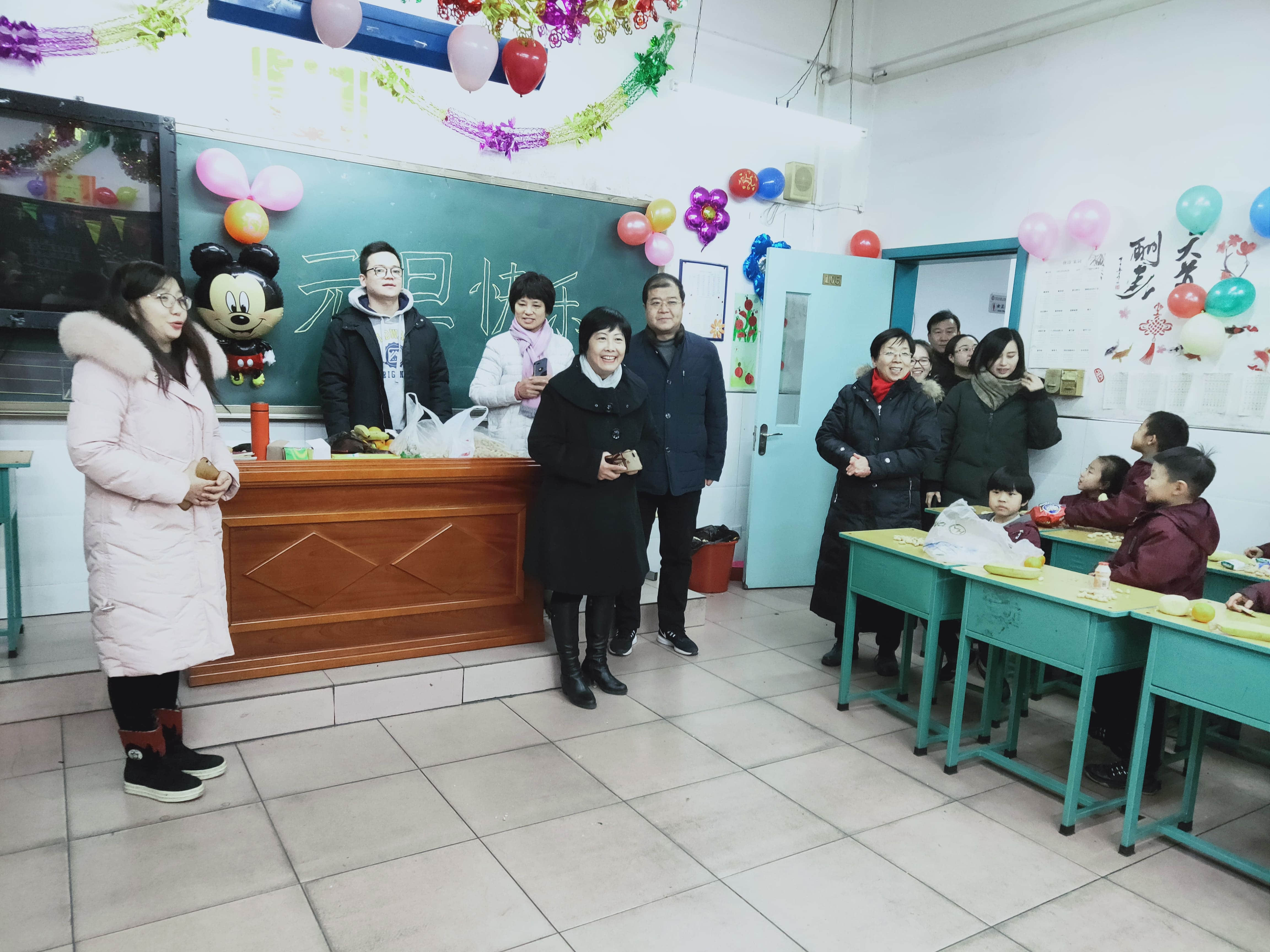 精彩童年.絢麗綻放---小學(xué)部元旦聯(lián)歡晚會(huì)