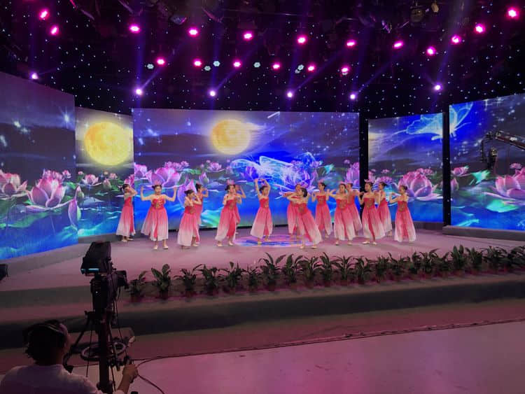 夢遠(yuǎn)方 心飛揚