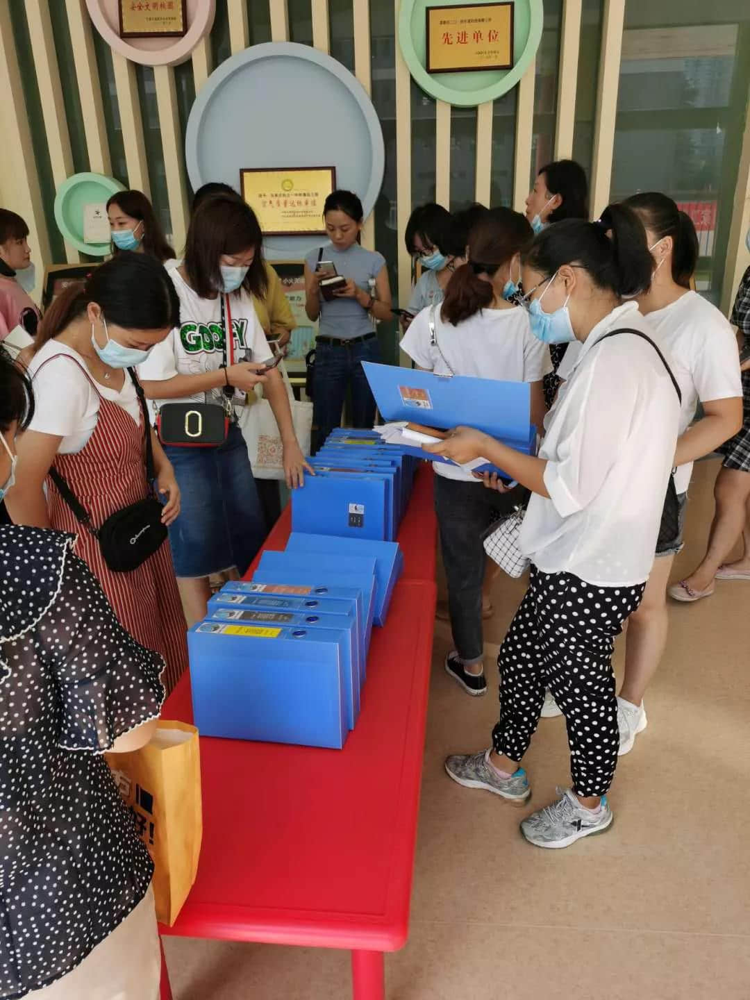 同 護(hù) 幼 苗 成 長(zhǎng)共 創(chuàng) 美 好 家 園--石家莊私立第一中學(xué)幼兒園創(chuàng)衛(wèi)工作觀摩學(xué)習(xí)