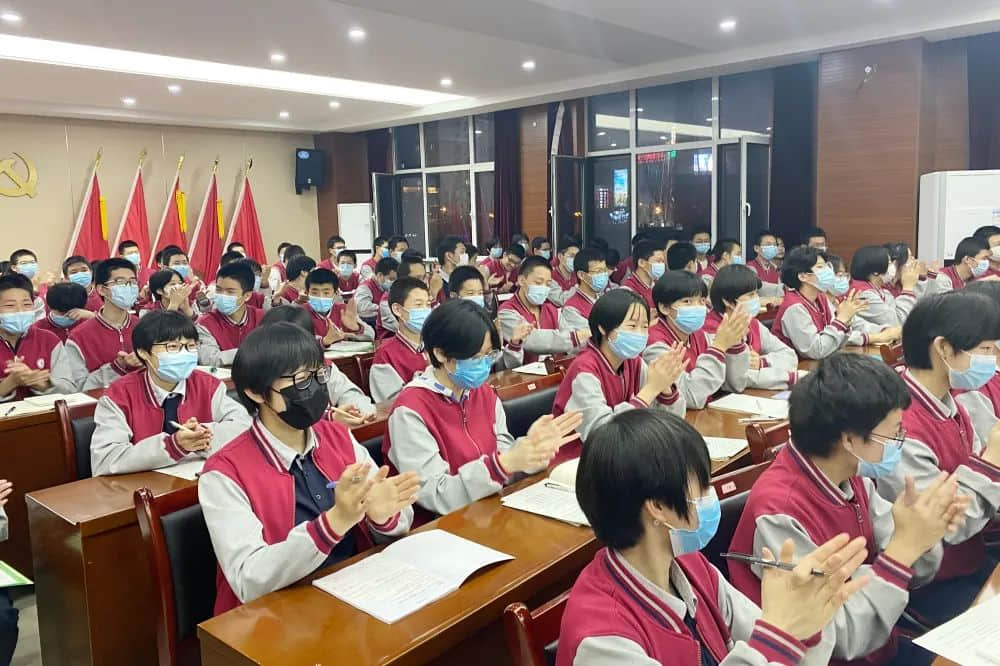 精準(zhǔn)分析尋突破 篤行不倦再攀峰丨私立一中初三年級(jí)質(zhì)檢成績分析會(huì)