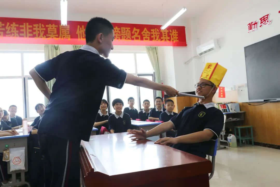 弘揚(yáng)國(guó)學(xué) 傳承經(jīng)典丨初二年級(jí)特色語(yǔ)文課