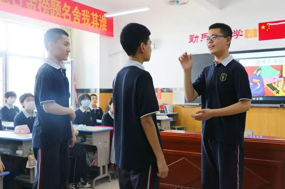 弘揚(yáng)國(guó)學(xué) 傳承經(jīng)典丨初二年級(jí)特色語(yǔ)文課