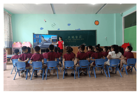 交通“小”常識(shí)，安全“大”教育--私立一中附屬幼兒園交通安全主題教育活動(dòng)