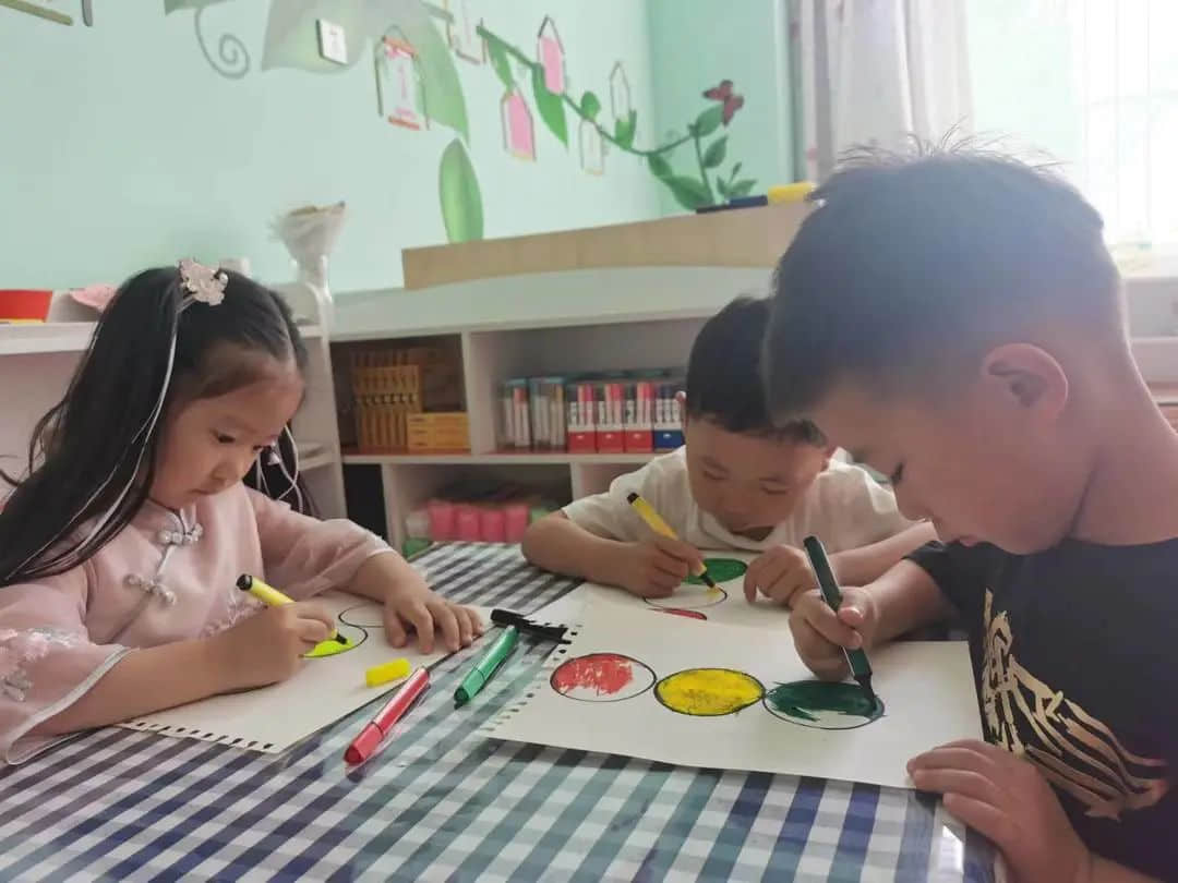 交通“小”常識(shí)，安全“大”教育--私立一中附屬幼兒園交通安全主題教育活動(dòng)