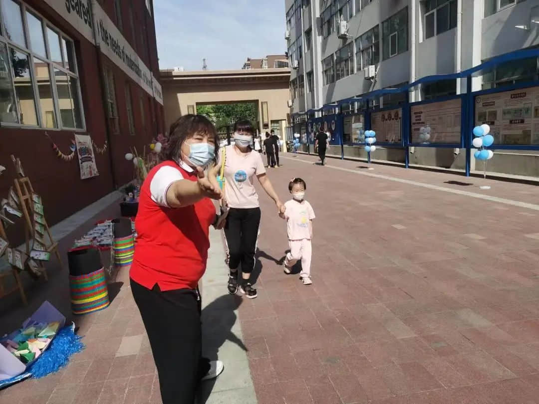 夏日甜甜 遇見(jiàn)可愛(ài)的你--私立一中附屬幼兒園新生親子開(kāi)放日