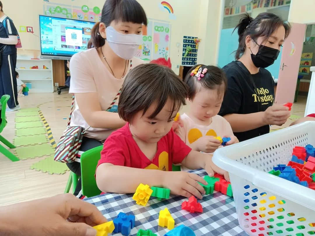 夏日甜甜 遇見(jiàn)可愛(ài)的你--私立一中附屬幼兒園新生親子開(kāi)放日