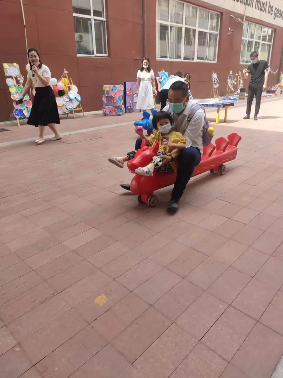 夏日甜甜 遇見(jiàn)可愛(ài)的你--私立一中附屬幼兒園新生親子開(kāi)放日