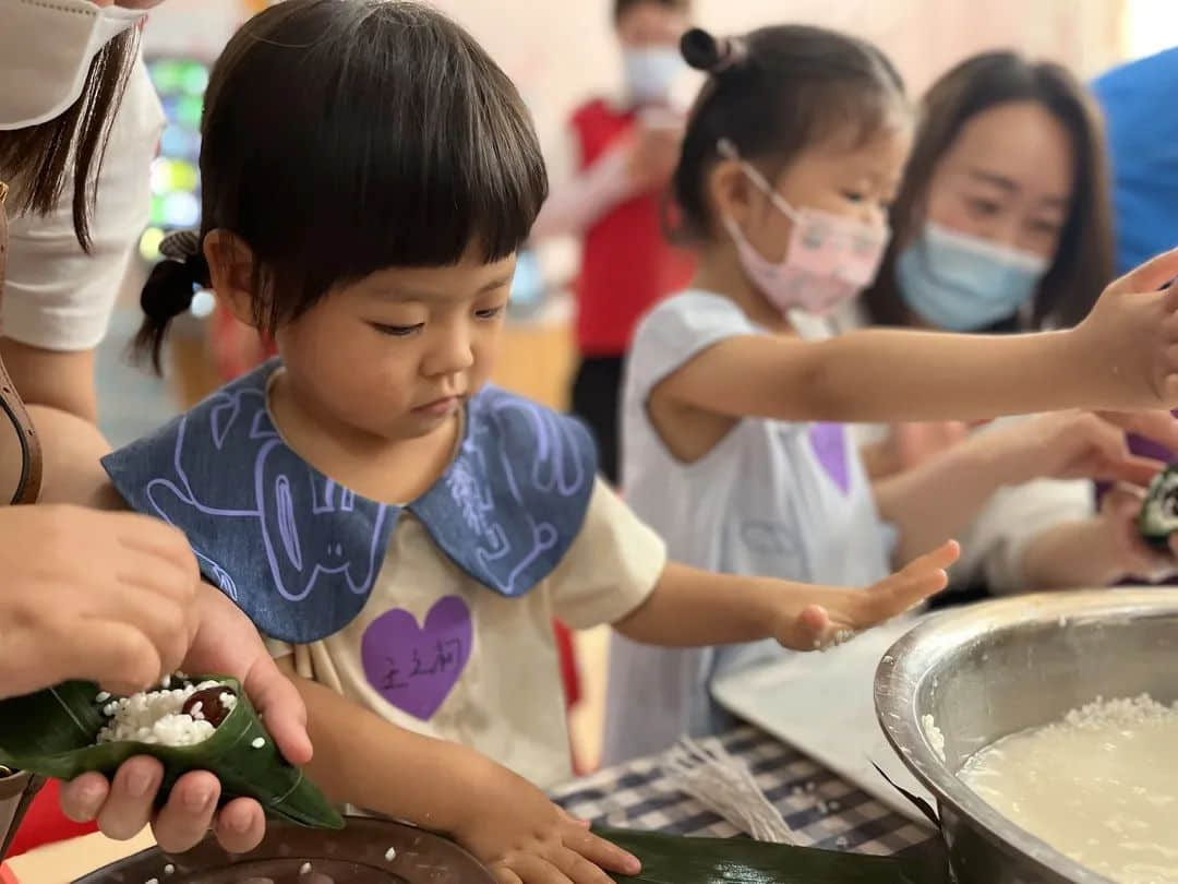 夏日甜甜 遇見(jiàn)可愛(ài)的你--私立一中附屬幼兒園新生親子開(kāi)放日