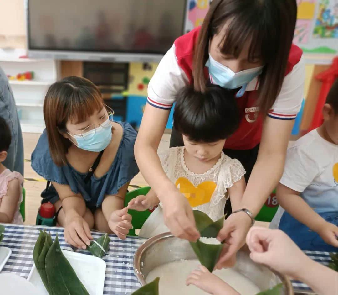 夏日甜甜 遇見(jiàn)可愛(ài)的你--私立一中附屬幼兒園新生親子開(kāi)放日