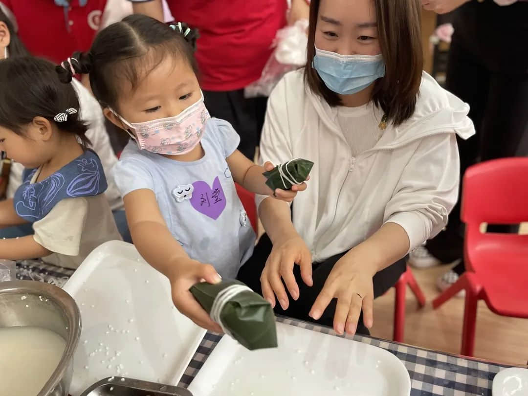 夏日甜甜 遇見(jiàn)可愛(ài)的你--私立一中附屬幼兒園新生親子開(kāi)放日