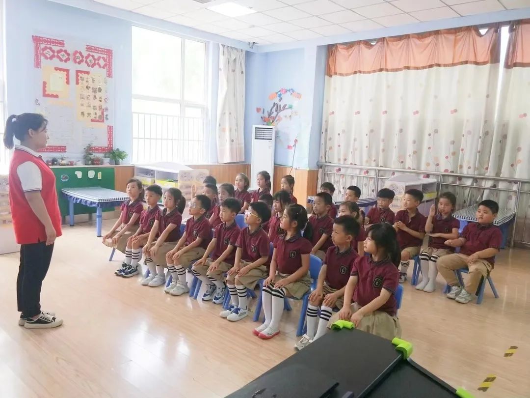 【畢業(yè)季—學(xué)前教育月系列活動（二）“溫暖小學(xué)行、幸福初遇見” —私立一中附屬幼兒園培優(yōu)組小學(xué)參觀之旅】