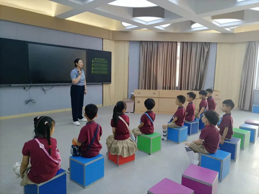 【畢業(yè)季—學(xué)前教育月系列活動（二）“溫暖小學(xué)行、幸福初遇見” —私立一中附屬幼兒園培優(yōu)組小學(xué)參觀之旅】