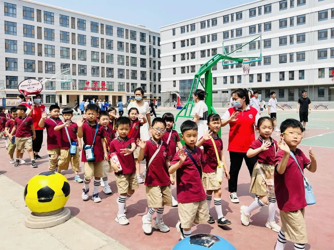 【畢業(yè)季—學(xué)前教育月系列活動（二）“溫暖小學(xué)行、幸福初遇見” —私立一中附屬幼兒園培優(yōu)組小學(xué)參觀之旅】