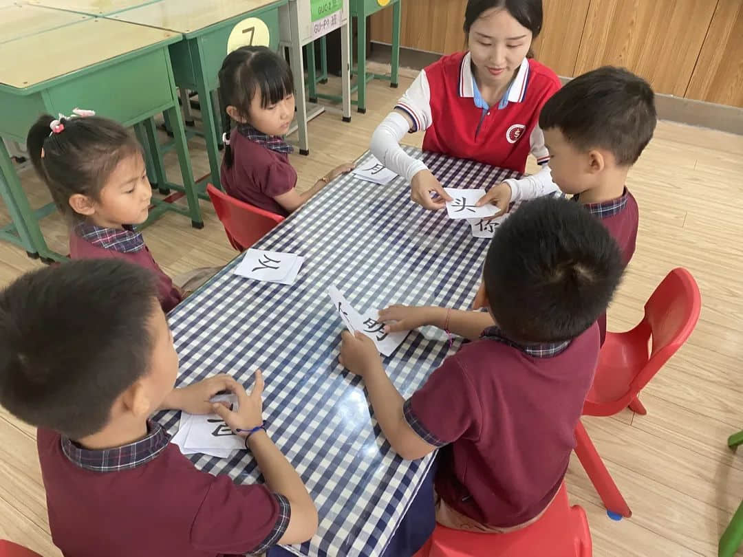 【以花為令，字詞為伴】—私立一中附屬幼兒園“識(shí)字飛花令”