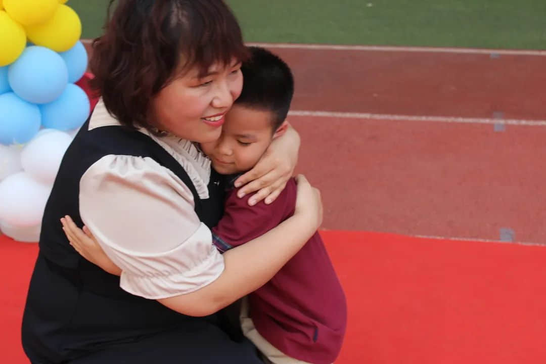 【畢業(yè)季】惜別 感恩 起航 一路成長(zhǎng)—私立一中附屬幼兒園大班畢業(yè)盛典