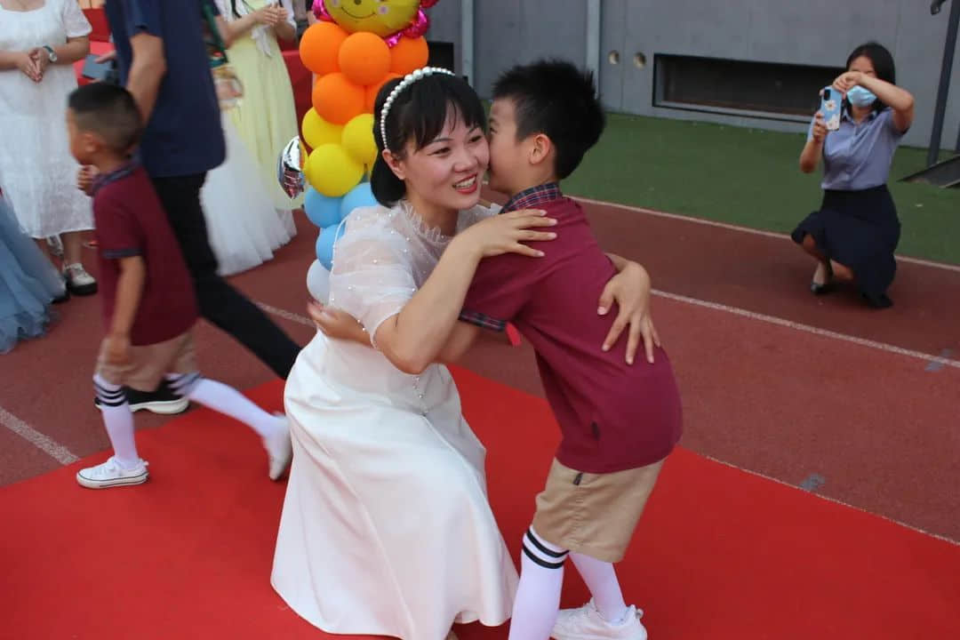 【畢業(yè)季】惜別 感恩 起航 一路成長(zhǎng)—私立一中附屬幼兒園大班畢業(yè)盛典