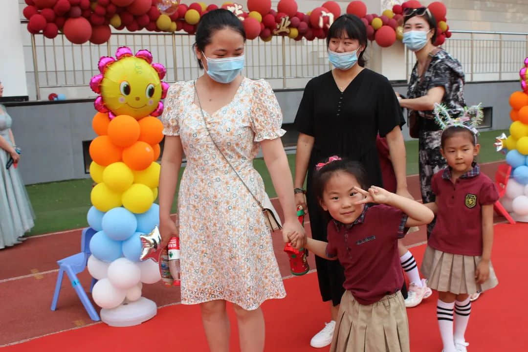 【畢業(yè)季】惜別 感恩 起航 一路成長(zhǎng)—私立一中附屬幼兒園大班畢業(yè)盛典