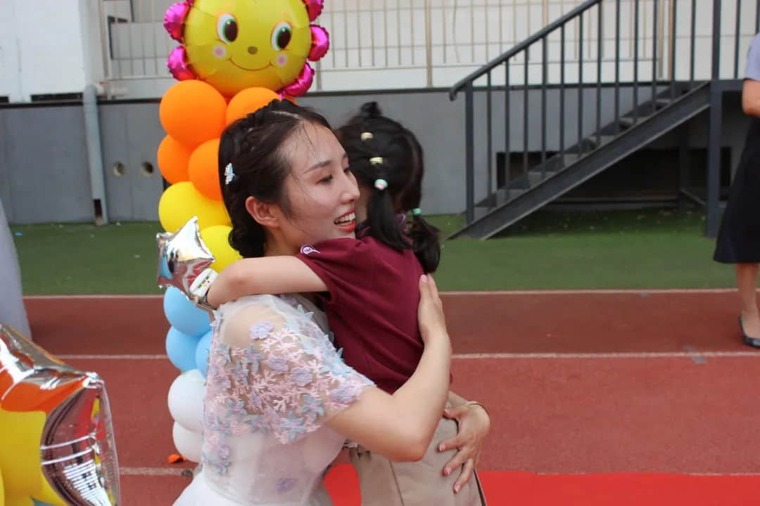 【畢業(yè)季】惜別 感恩 起航 一路成長(zhǎng)—私立一中附屬幼兒園大班畢業(yè)盛典