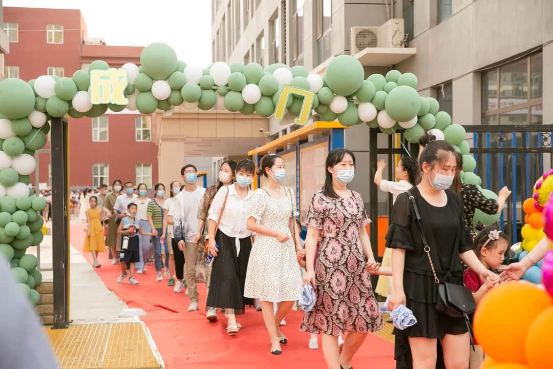 【畢業(yè)季】惜別 感恩 起航 一路成長(zhǎng)—私立一中附屬幼兒園大班畢業(yè)盛典