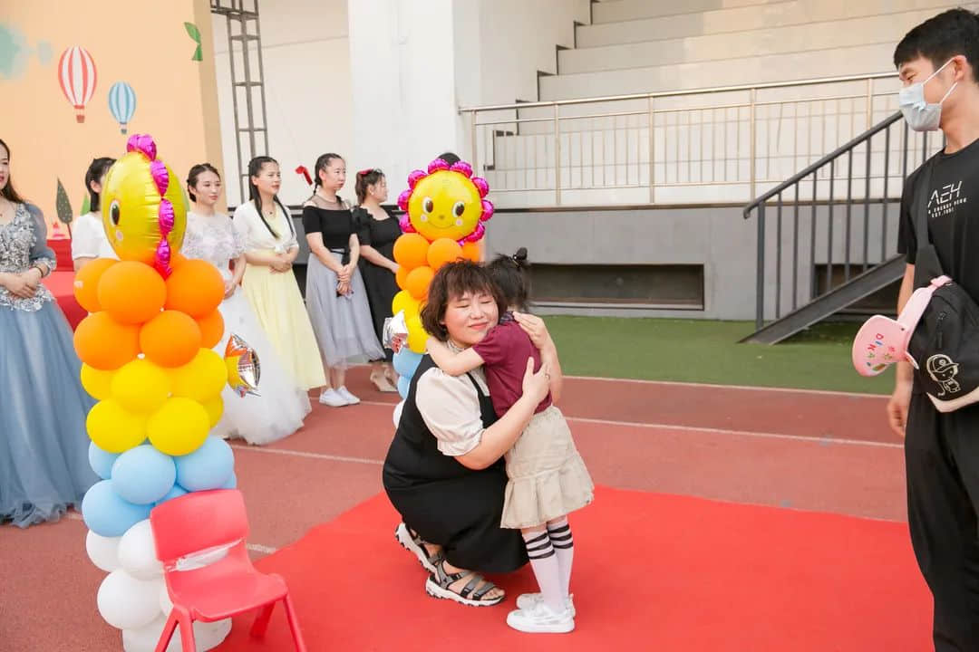 【畢業(yè)季】惜別 感恩 起航 一路成長(zhǎng)—私立一中附屬幼兒園大班畢業(yè)盛典