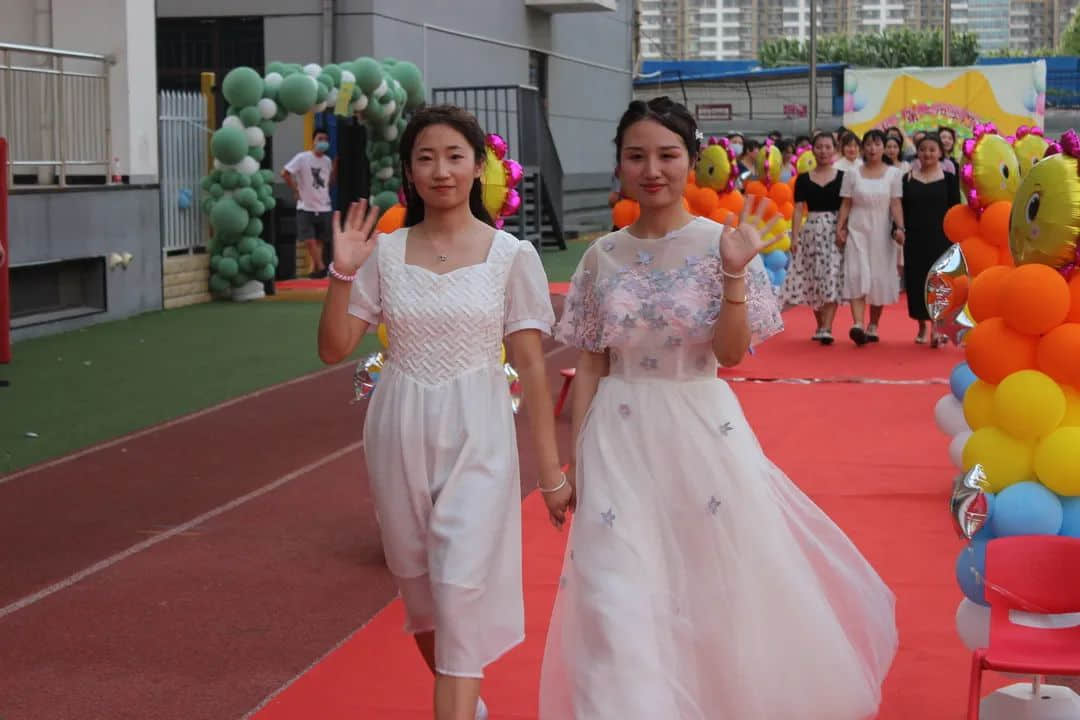 【畢業(yè)季】惜別 感恩 起航 一路成長(zhǎng)—私立一中附屬幼兒園大班畢業(yè)盛典