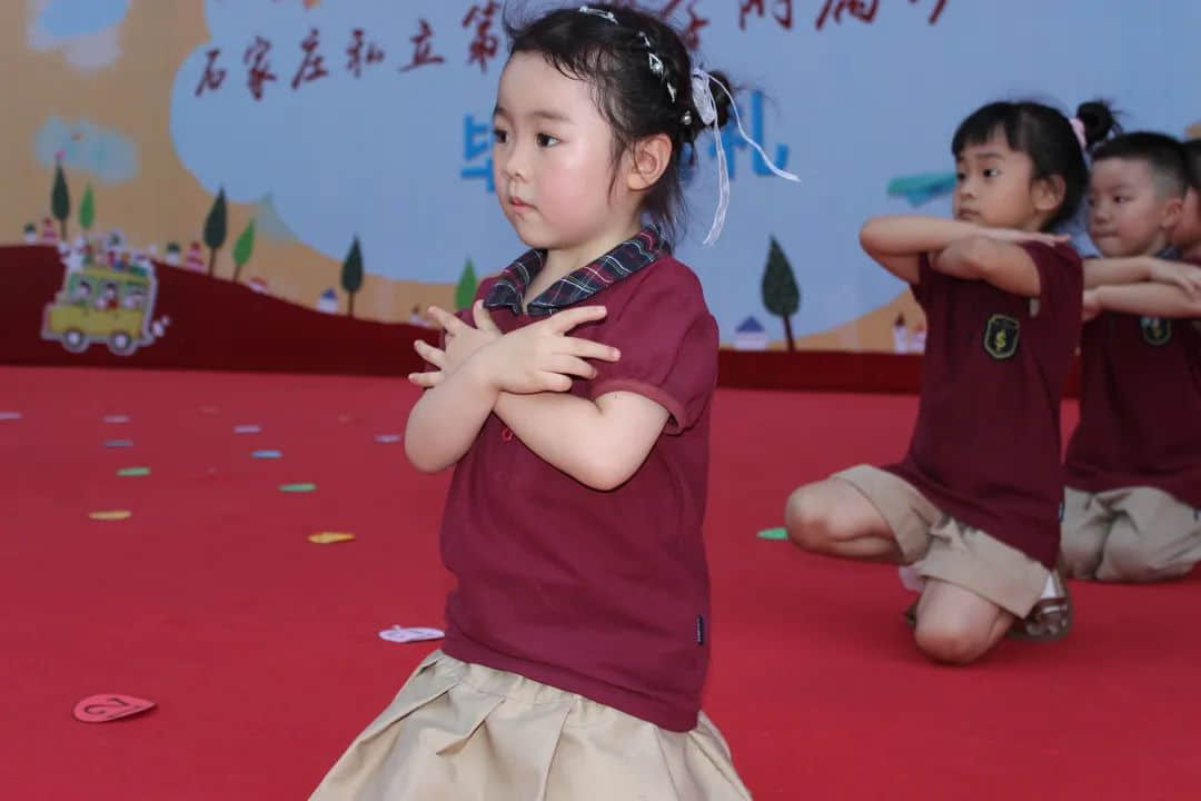 【畢業(yè)季】惜別 感恩 起航 一路成長(zhǎng)—私立一中附屬幼兒園大班畢業(yè)盛典