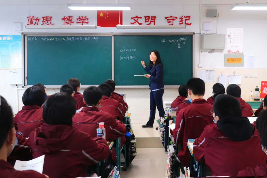 同心聚力 “疫”心一意丨石家莊私立第一中學(xué)高二年級(jí)筑牢“愛的防線”