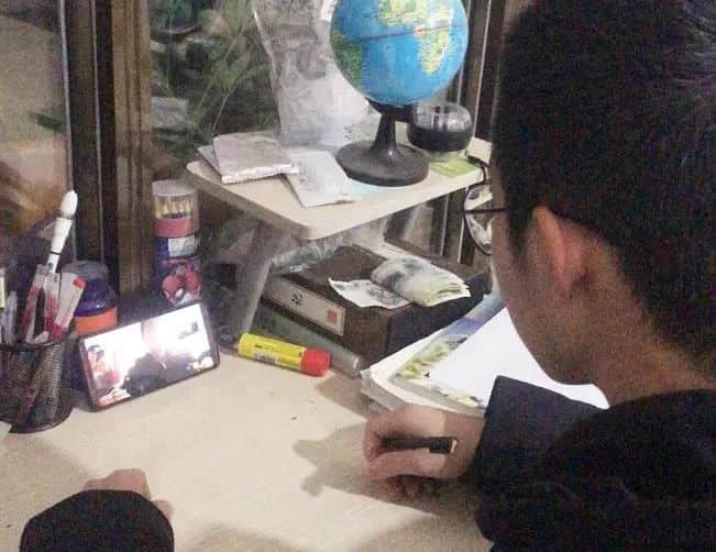 同心聚力 “疫”心一意丨石家莊私立第一中學(xué)高二年級(jí)筑牢“愛的防線”