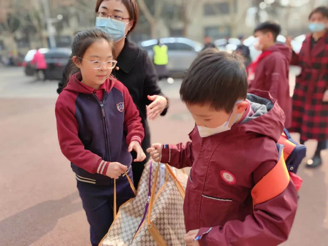 【立小?開學季】點燃新學期 奔赴有你的時光｜石家莊私立一中附屬小學新學期開啟儀式