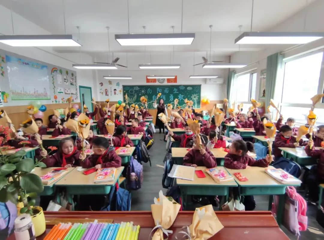 【立小?開學季】點燃新學期 奔赴有你的時光｜石家莊私立一中附屬小學新學期開啟儀式