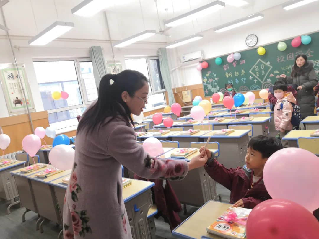 【立小?開學季】點燃新學期 奔赴有你的時光｜石家莊私立一中附屬小學新學期開啟儀式