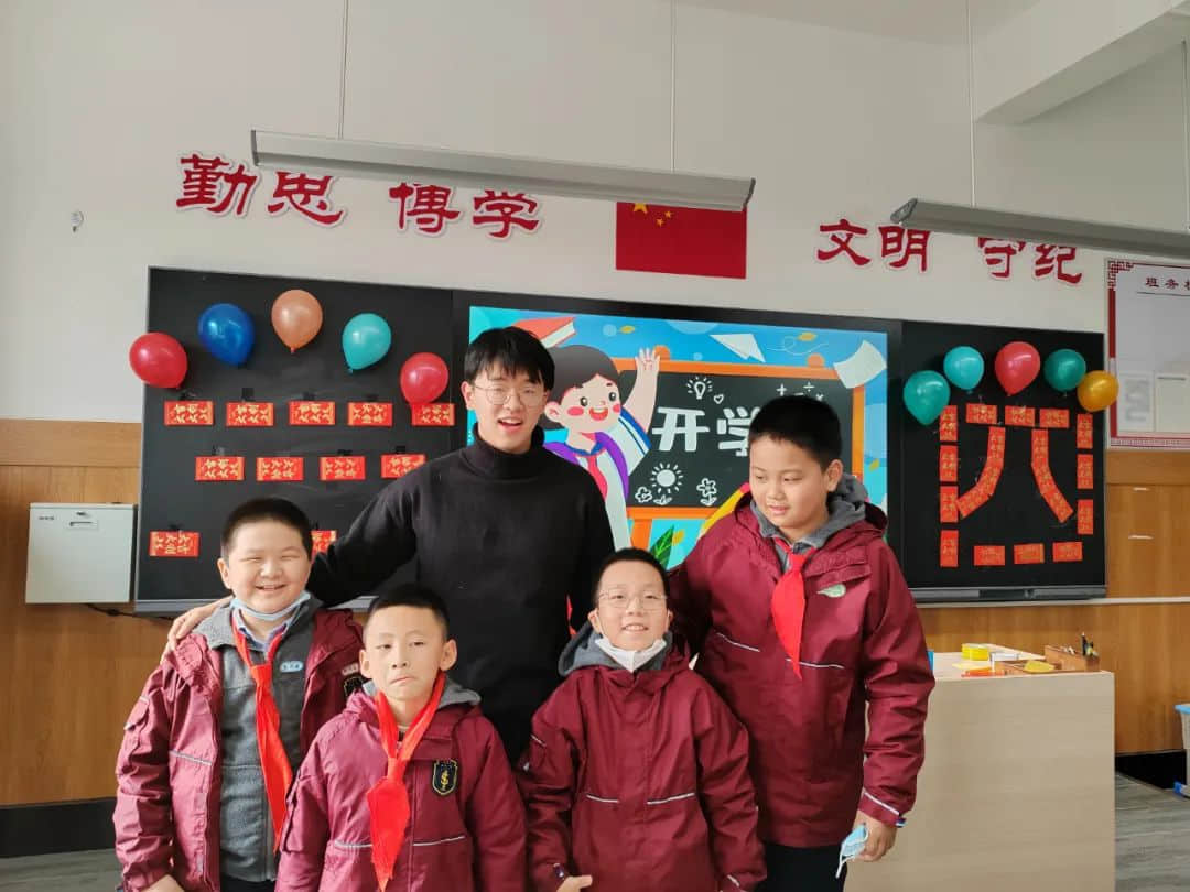 【立小?開學季】點燃新學期 奔赴有你的時光｜石家莊私立一中附屬小學新學期開啟儀式