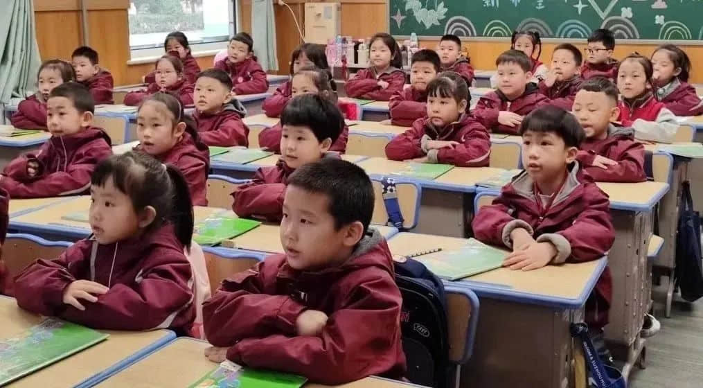 【立小?開學(xué)季】推門聽課常態(tài)化 教研把脈提質(zhì)量｜石家莊私立一中附屬小學(xué)新學(xué)期推門聽課活動