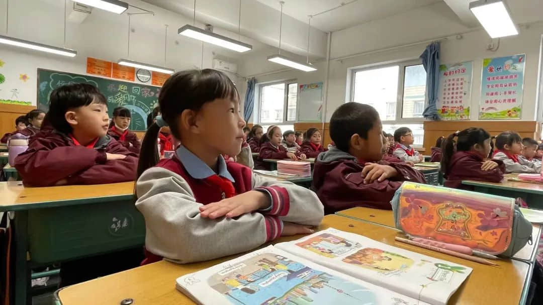 【立小?開學(xué)季】推門聽課常態(tài)化 教研把脈提質(zhì)量｜石家莊私立一中附屬小學(xué)新學(xué)期推門聽課活動
