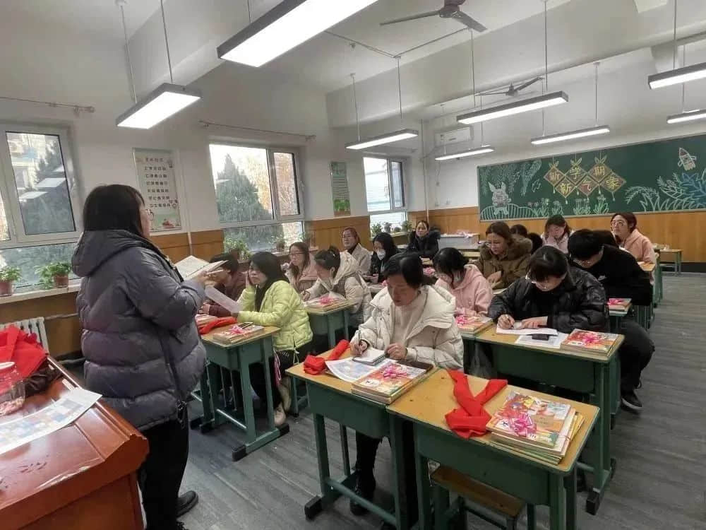 【立小?開學(xué)季】推門聽課常態(tài)化 教研把脈提質(zhì)量｜石家莊私立一中附屬小學(xué)新學(xué)期推門聽課活動