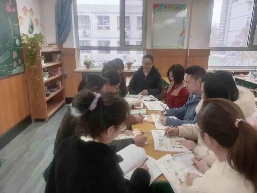 【立小?開學(xué)季】推門聽課常態(tài)化 教研把脈提質(zhì)量｜石家莊私立一中附屬小學(xué)新學(xué)期推門聽課活動