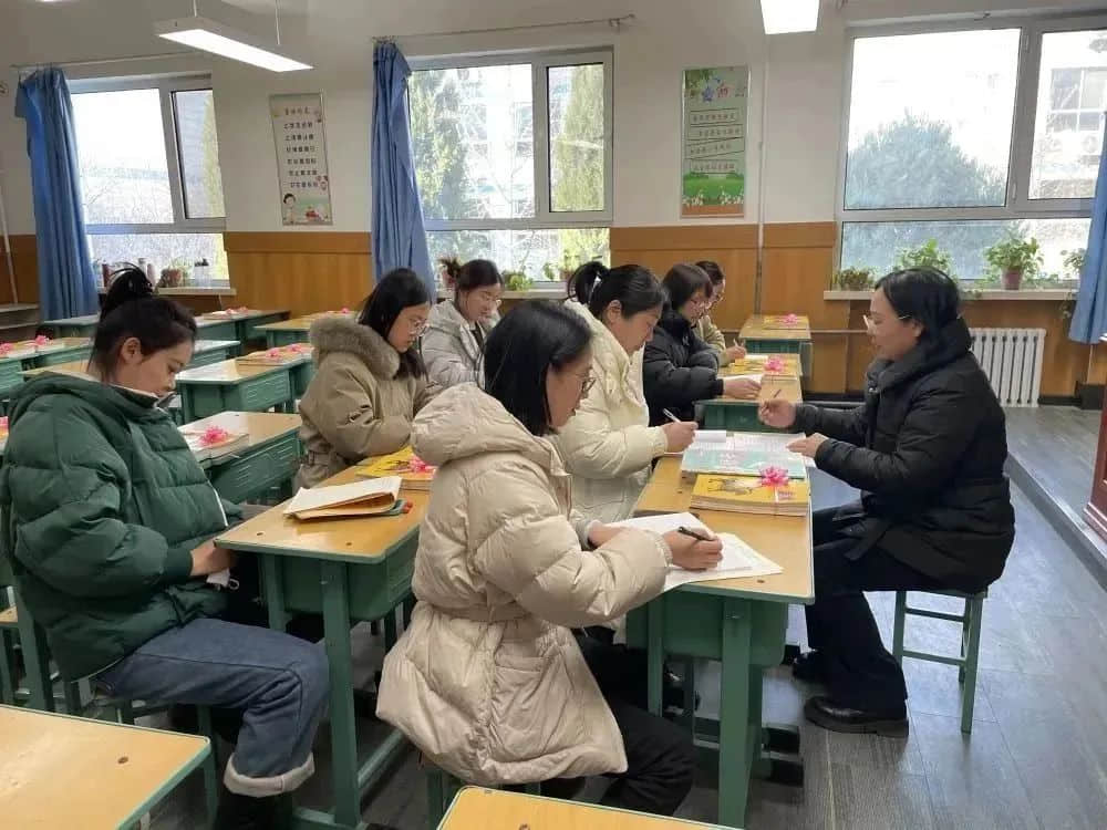 【立小?開學(xué)季】推門聽課常態(tài)化 教研把脈提質(zhì)量｜石家莊私立一中附屬小學(xué)新學(xué)期推門聽課活動