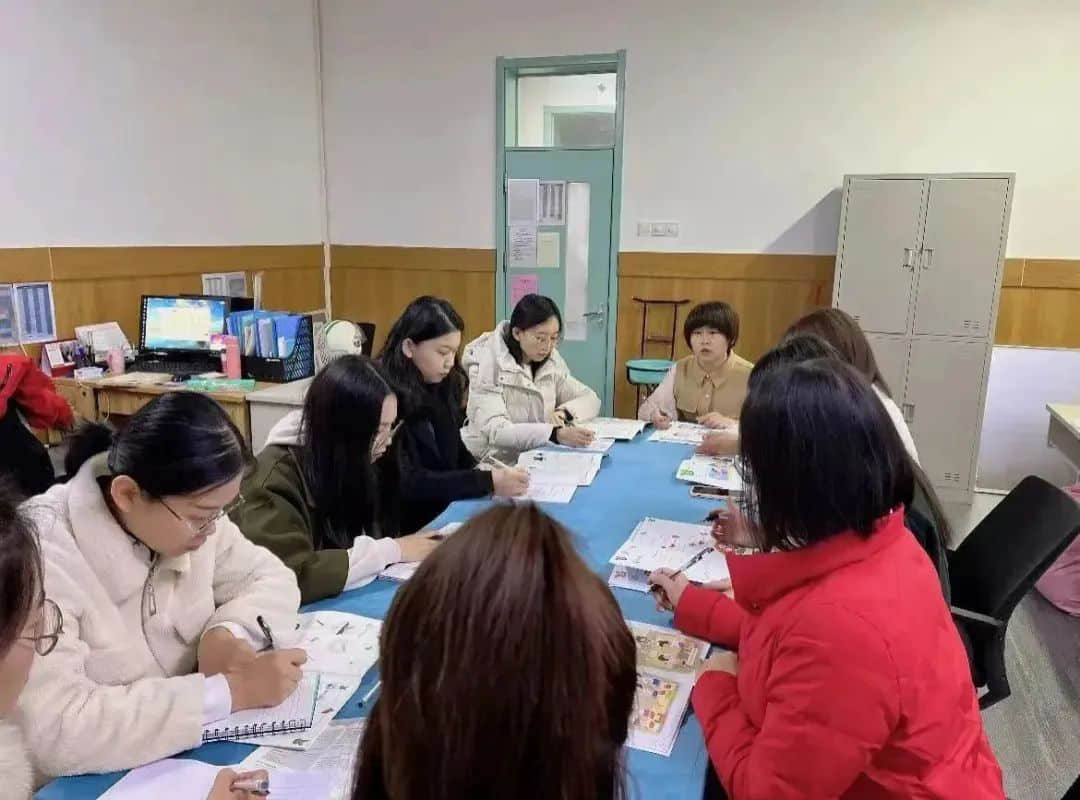 【立小?開學(xué)季】推門聽課常態(tài)化 教研把脈提質(zhì)量｜石家莊私立一中附屬小學(xué)新學(xué)期推門聽課活動
