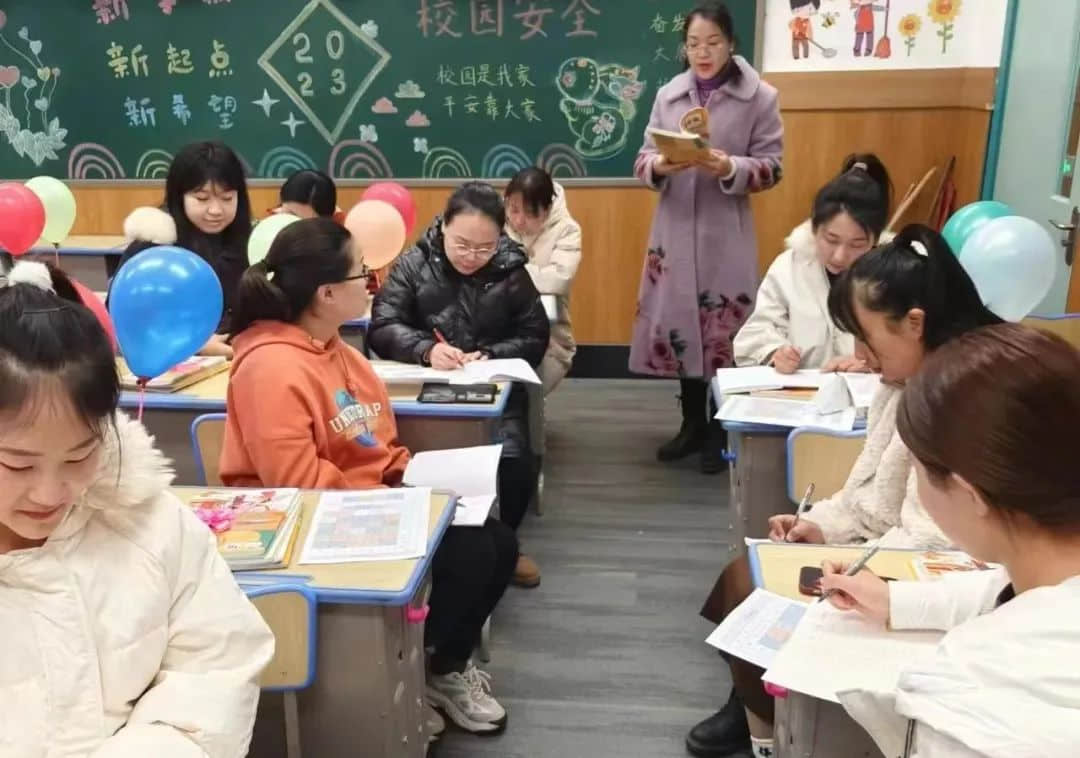 【立小?開學(xué)季】推門聽課常態(tài)化 教研把脈提質(zhì)量｜石家莊私立一中附屬小學(xué)新學(xué)期推門聽課活動