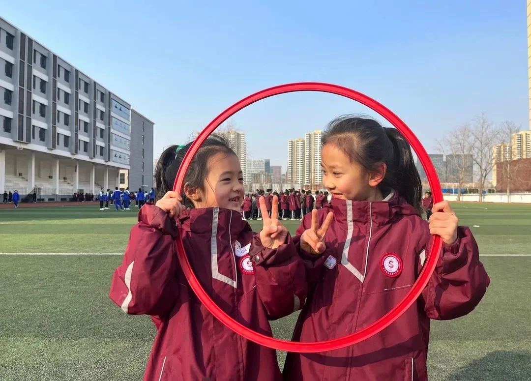 【預(yù)娃?運(yùn)動篇】預(yù)娃笑靨喚春風(fēng)，健康活力齊運(yùn)動——石家莊私立一中附小預(yù)科部｜運(yùn)動我快樂