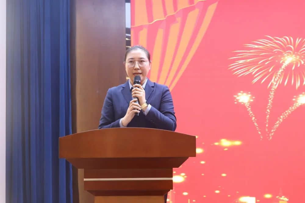 厲兵秣馬 賡續(xù)未來(lái)丨私立一中各年級(jí)召開(kāi)期末表彰大會(huì)暨成績(jī)分析會(huì)