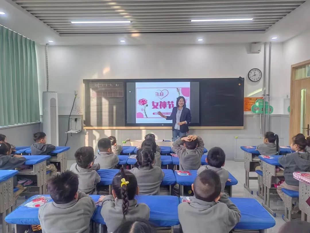 【預?愛有約女神節(jié)】感恩“預”見 最美綻放——石家莊私立一中附小預科部女神節(jié)活動