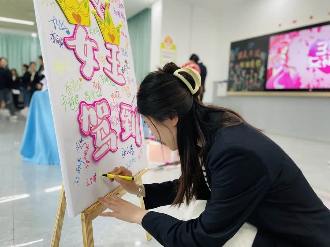 【預?愛有約女神節(jié)】感恩“預”見 最美綻放——石家莊私立一中附小預科部女神節(jié)活動