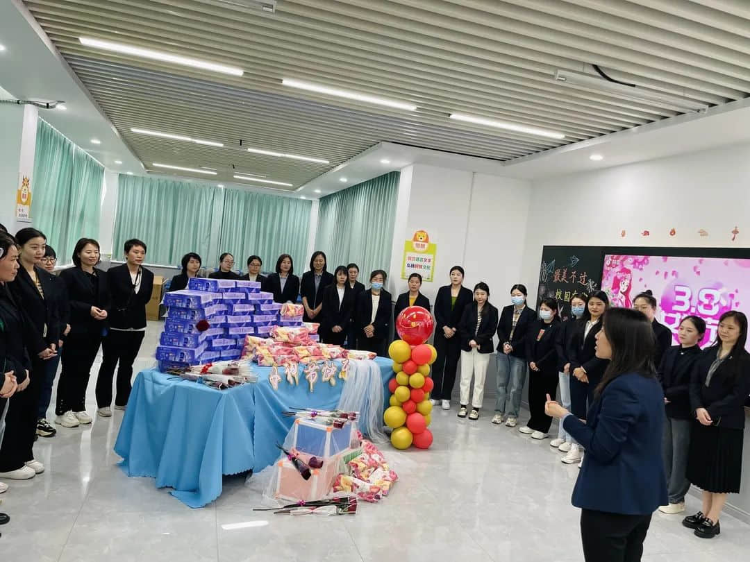 【預?愛有約女神節(jié)】感恩“預”見 最美綻放——石家莊私立一中附小預科部女神節(jié)活動