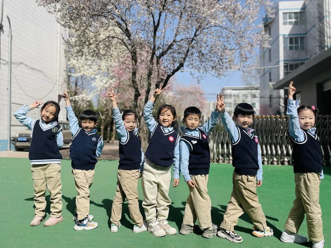【預(yù)之春】燕鳥(niǎo)銜春來(lái)，百卉爭(zhēng)春光——石家莊私立一中附小預(yù)科部|“預(yù)”見(jiàn)春之美