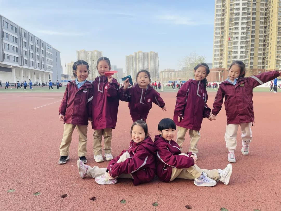 【預(yù)之春】燕鳥(niǎo)銜春來(lái)，百卉爭(zhēng)春光——石家莊私立一中附小預(yù)科部|“預(yù)”見(jiàn)春之美