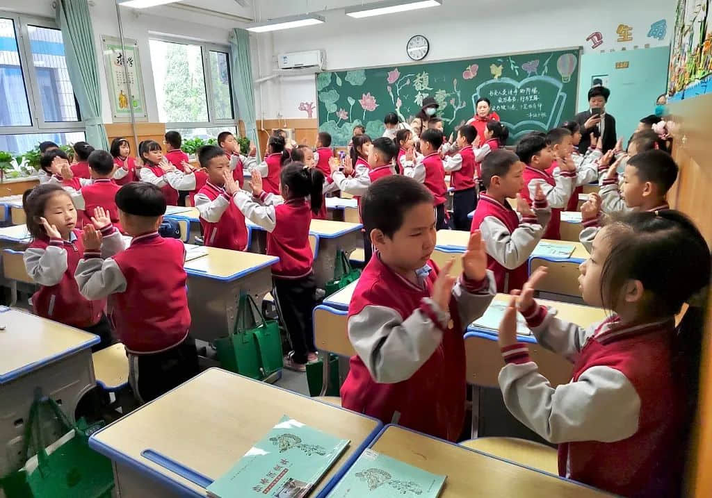 【立小?聚焦教學(xué)】“智學(xué)慧研 賦能課堂”第二屆教學(xué)節(jié)隆重開幕｜立小“名校+”教育教學(xué)聯(lián)合體首次活動展示