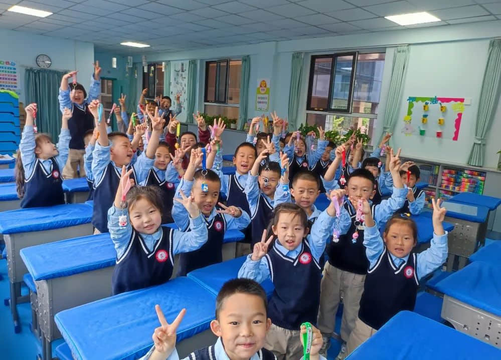 閱讀潤心?！み\動健體魄——私立一中附小預(yù)科部全民體育節(jié)開啟暨讀書節(jié)頒獎活動精彩呈現(xiàn)