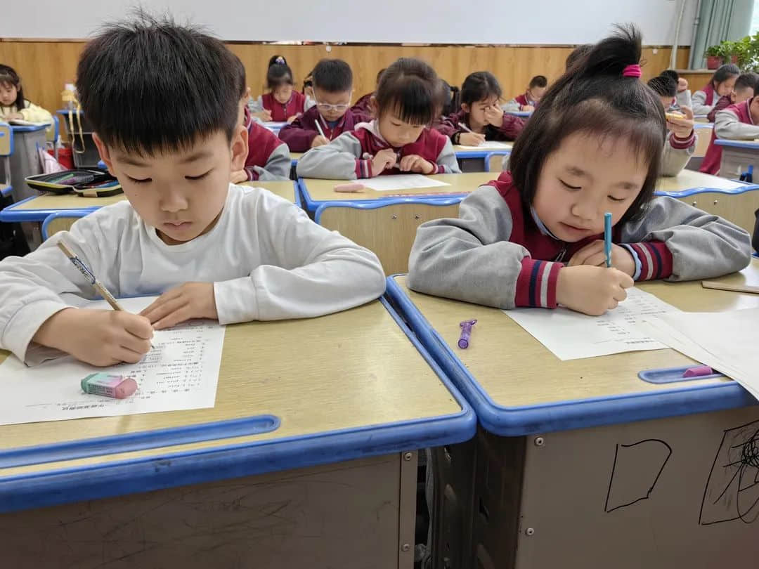 【立小?聚焦教學(xué)】以賽促提升 用心培素養(yǎng)｜石家莊私立一中附屬小學(xué)學(xué)科素養(yǎng)大比拼