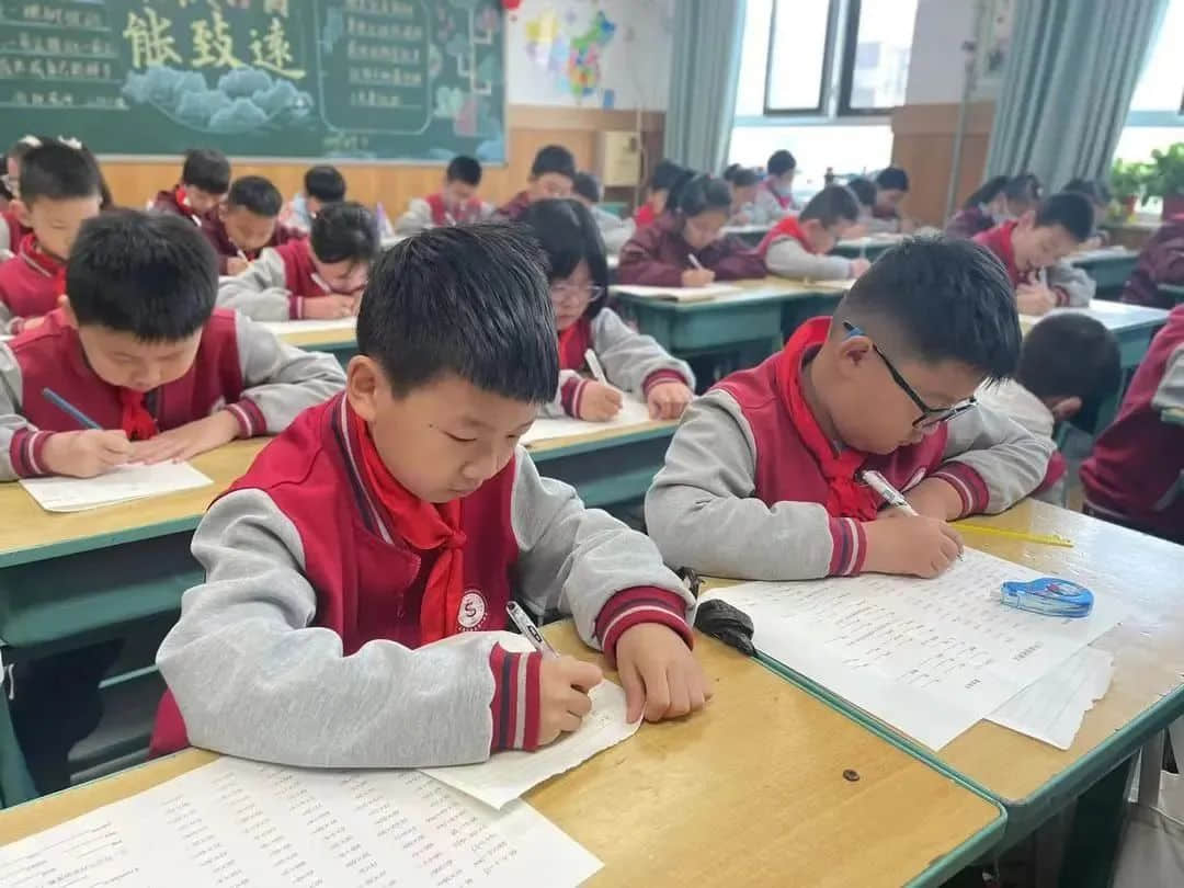 【立小?聚焦教學(xué)】以賽促提升 用心培素養(yǎng)｜石家莊私立一中附屬小學(xué)學(xué)科素養(yǎng)大比拼